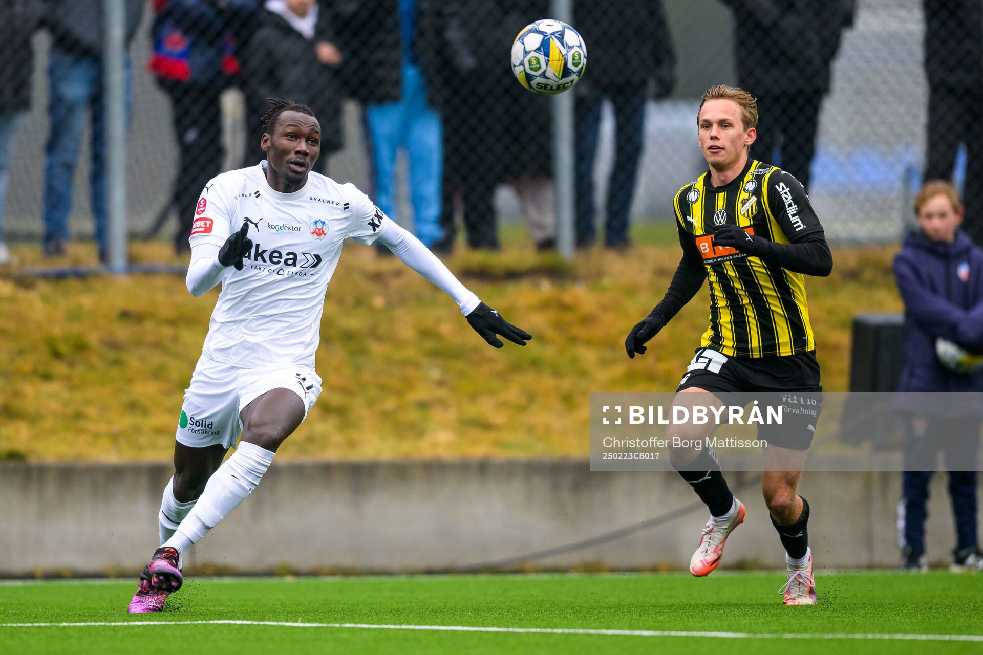 Helsingborgs Ebrima Bajo och Häckens Pontus Dahbo