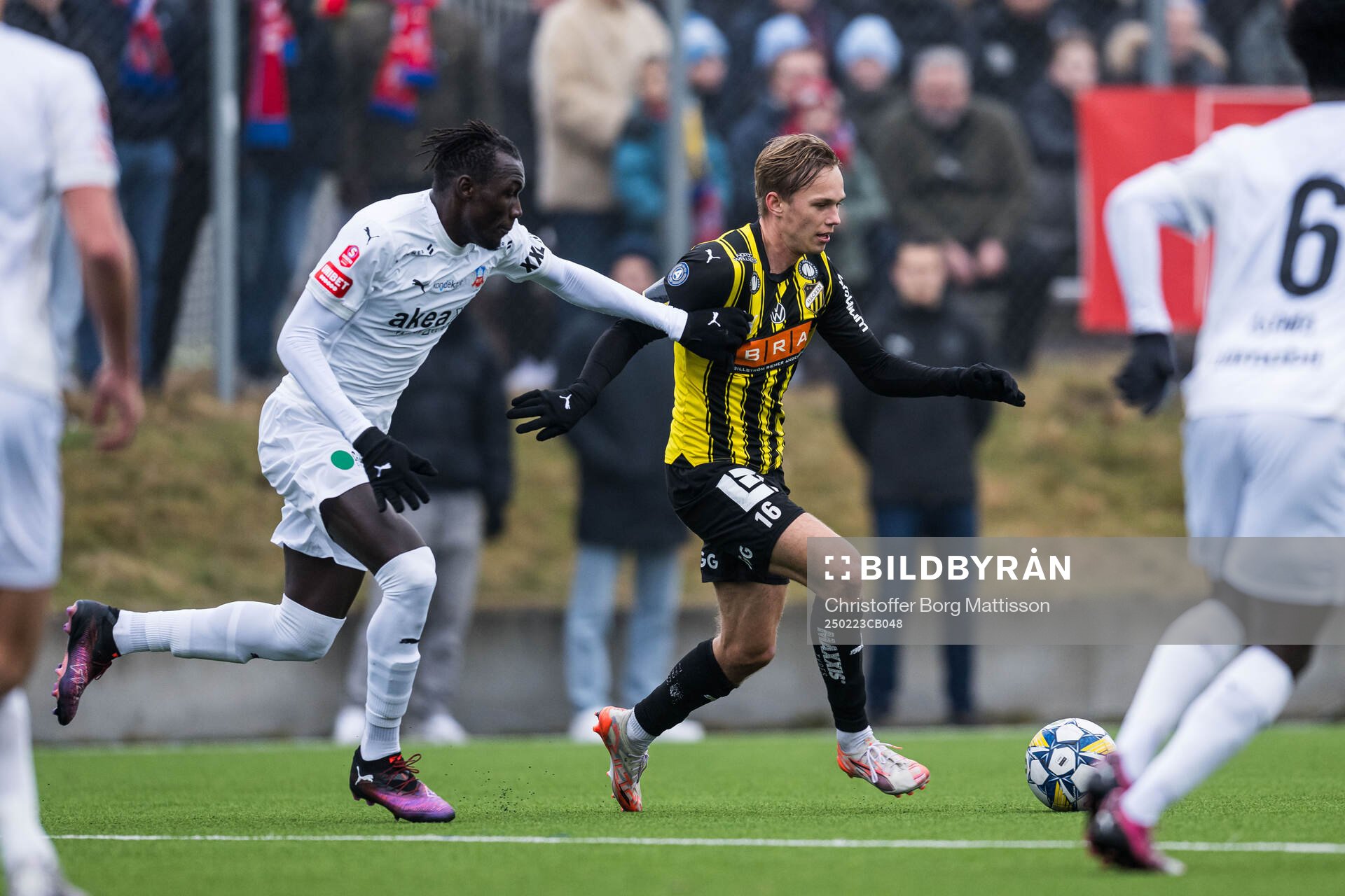Helsingborgs Ebrima Bajo och Häckens Pontus Dahbo