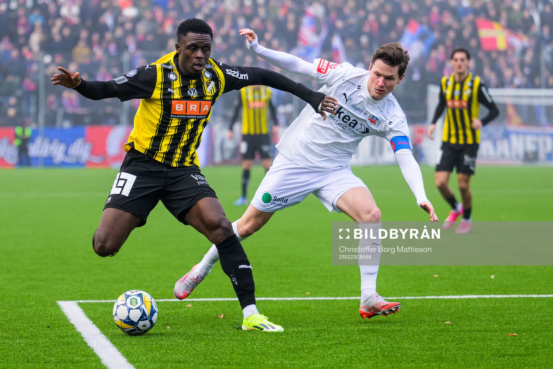 Häckens Zeidane Inoussa och Helsingborgs Max Svensson