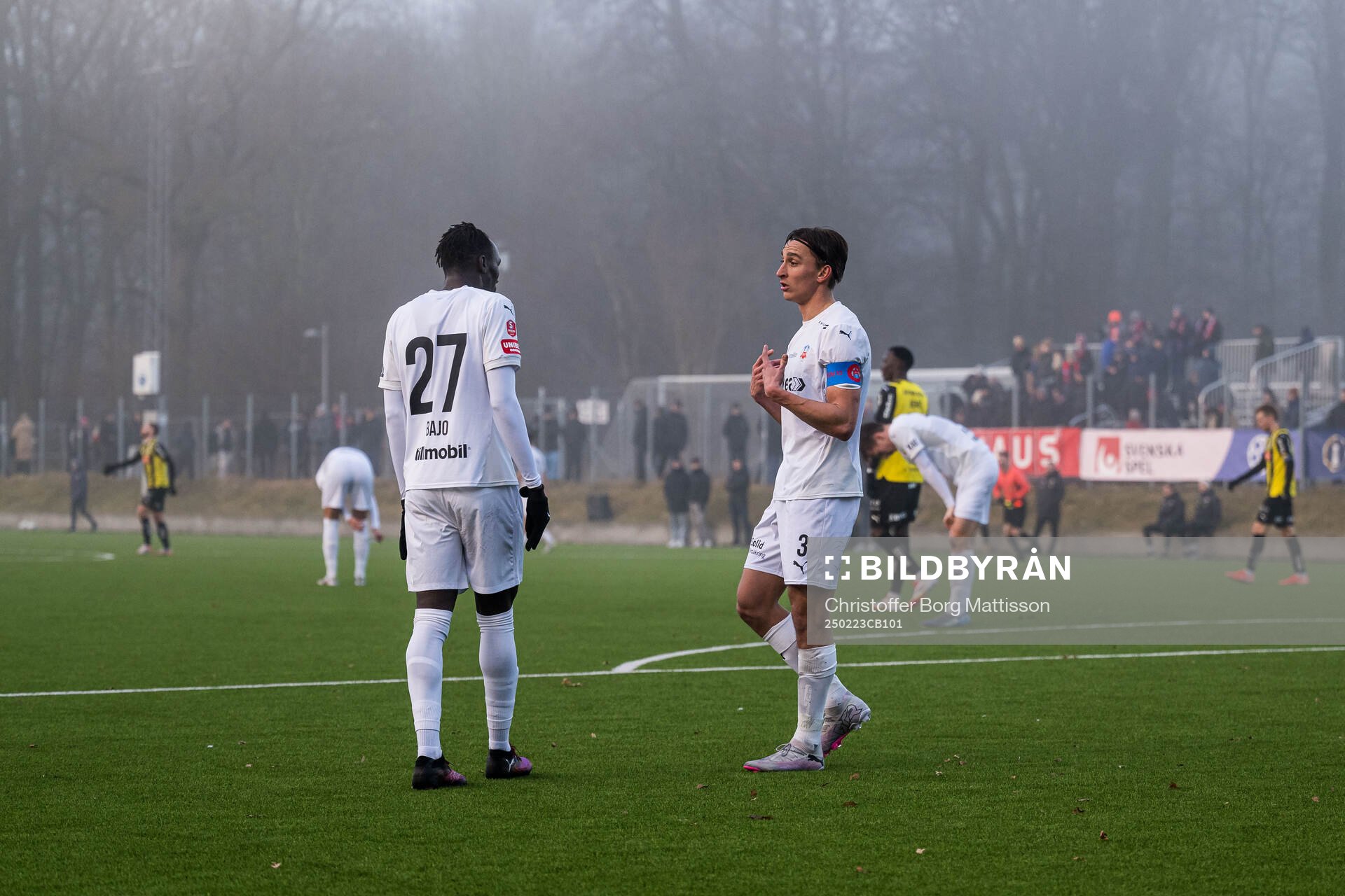 Helsingborgs Ebrima Bajo och Wilhelm Nilsson deppar
