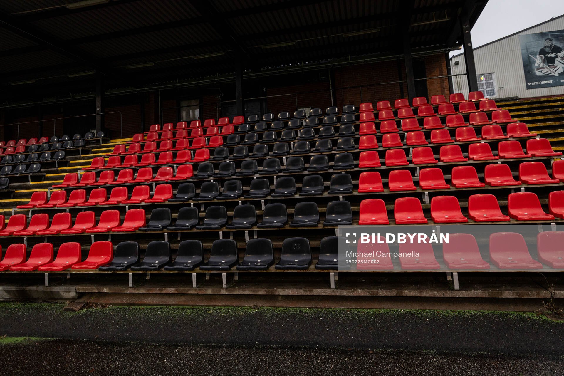 Generell vy på borta läktaren i Grimsta IP innan fotbollsmatchen i Svenska Cupen mellan Brommapojkarna och Örgryte den 23 februari 2025 i Stockholm.
