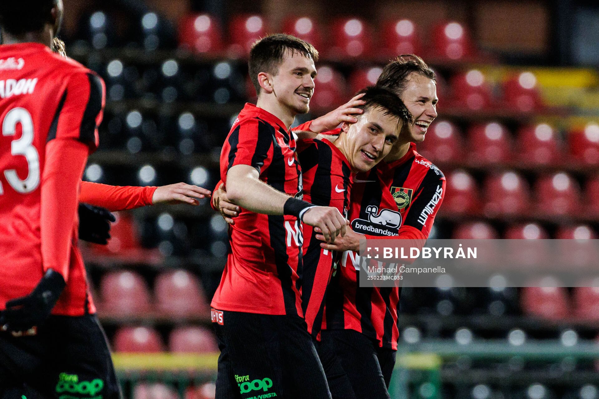 Brommapojkarnas Anton Kurochkin jublar