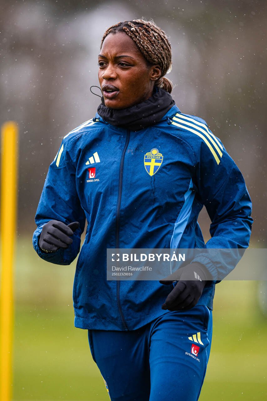 Evelyn Ijeh of the Swedish women's national football team