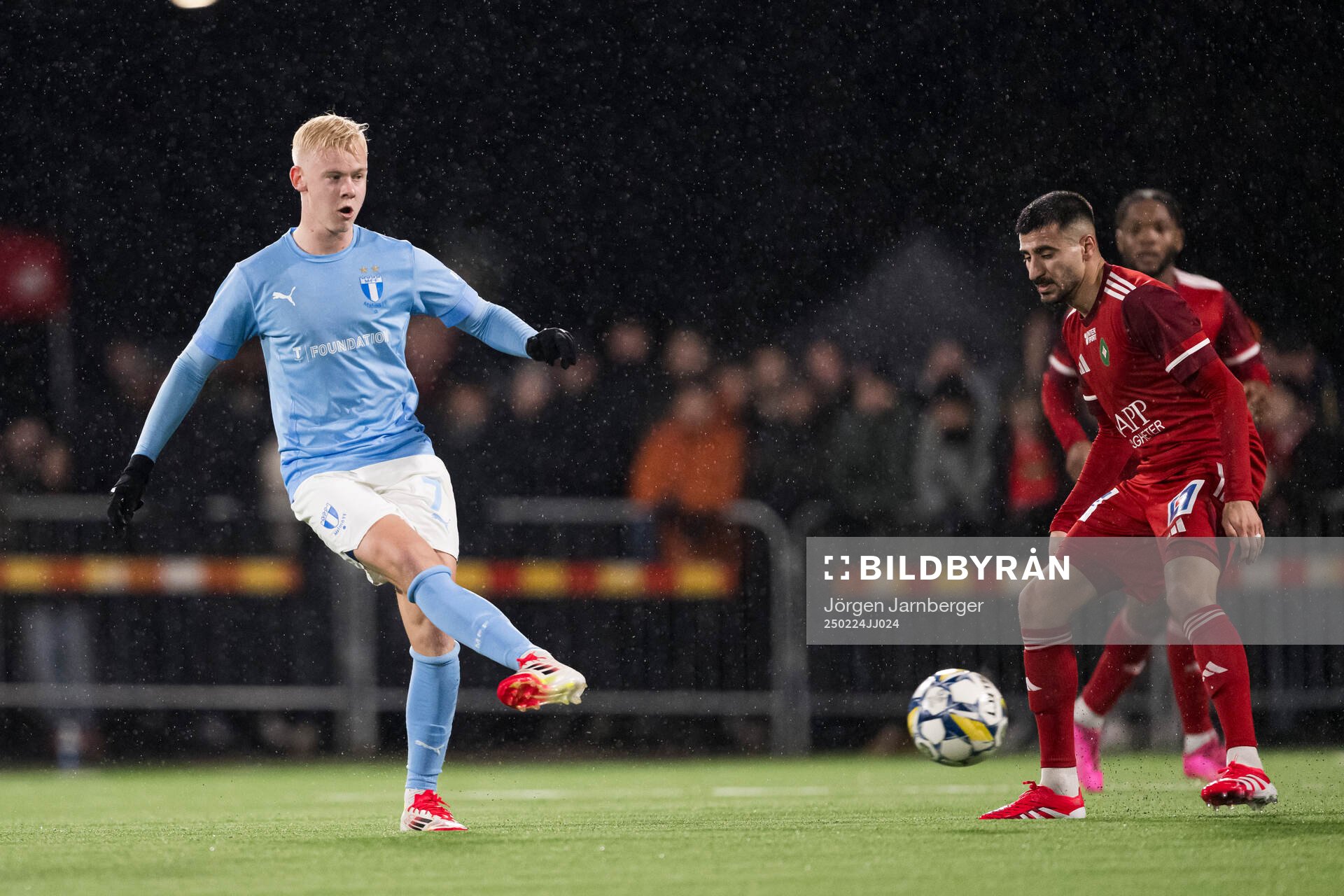 Malmö FFs Otto Rosengren och Skövde AIKs Elmar Abraham