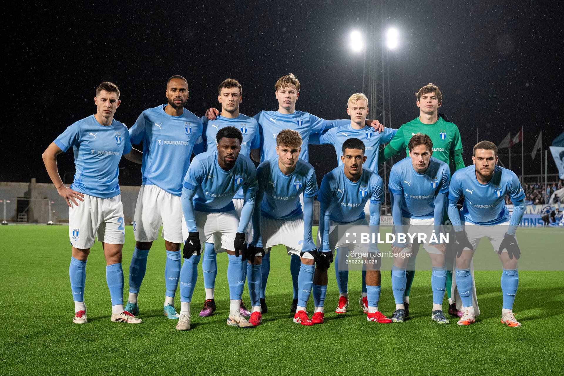Malmö FFs startelva ställer upp för en lagbild