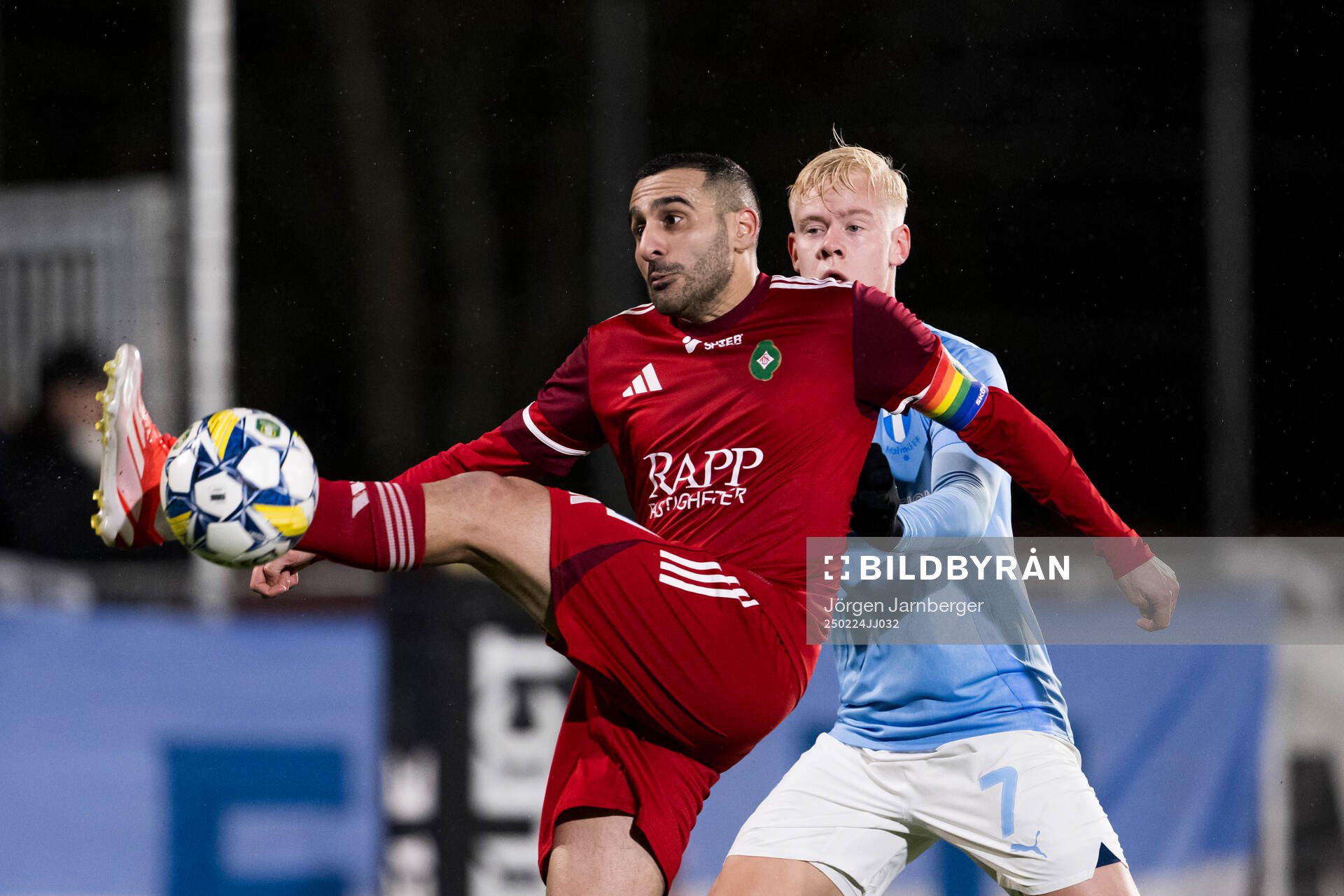 Skövde AIKs Sargon Abraham och Malmö FFs Otto Rosengren