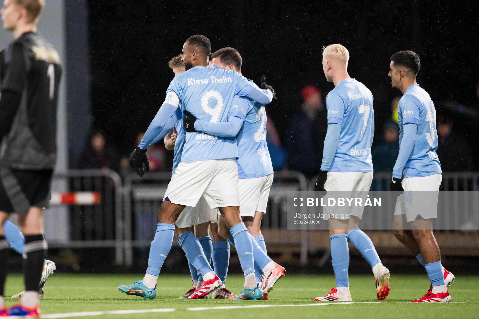 Malmö FFs Emmanuel Ekong jublar