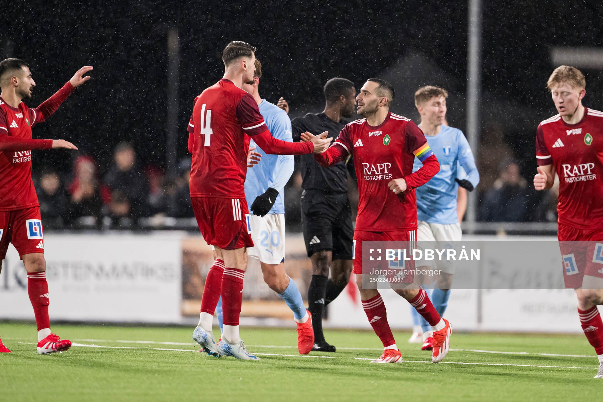 Skövde AIKs Sargon Abraham jublar