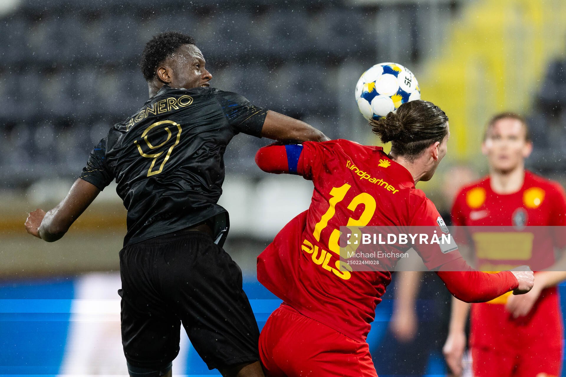 Halmstads Yannick Agnero och Landskronas Andreas Murbeck