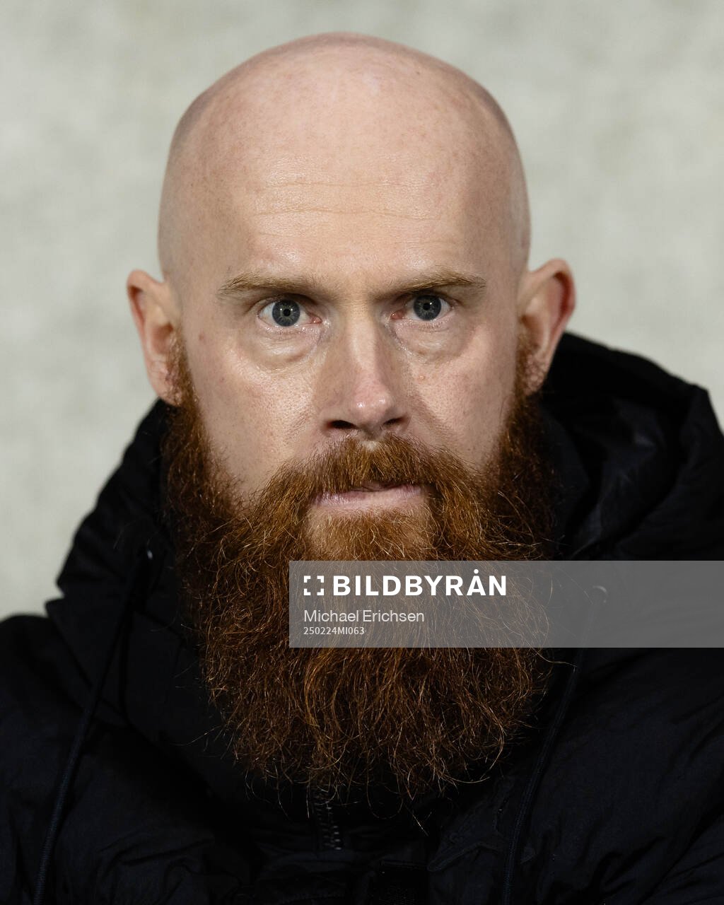 Landskronas tränare Max Mölder innan fotbollsmatchen i