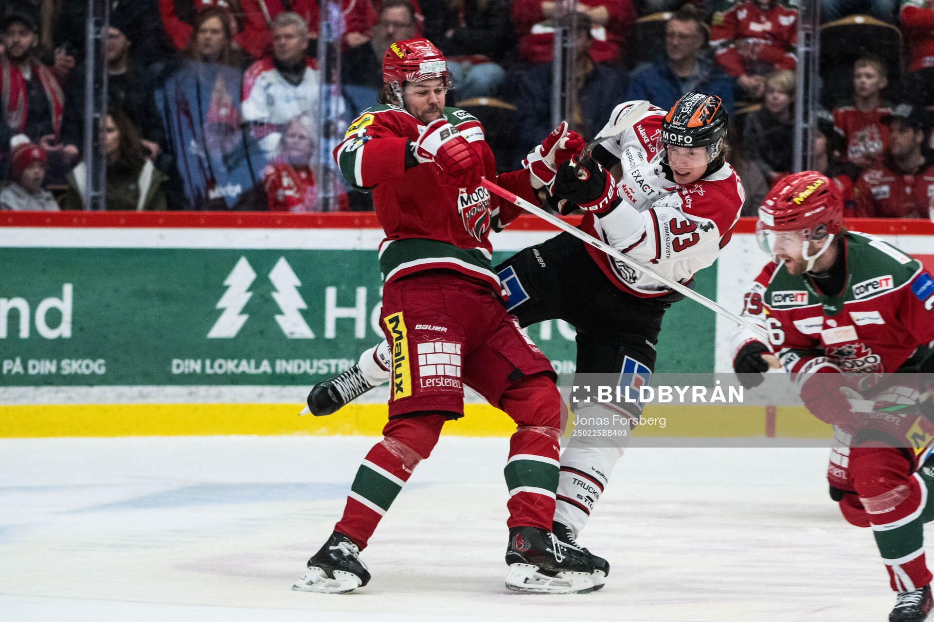 Modos Pontus Näsén och Örebros Christopher Mastomäki