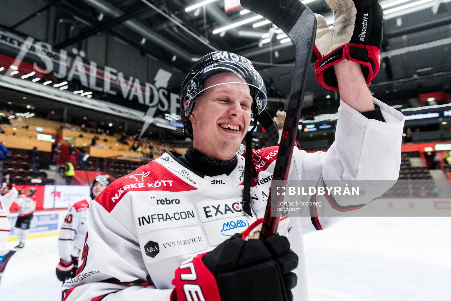 Örebros Gustav Backström jublar