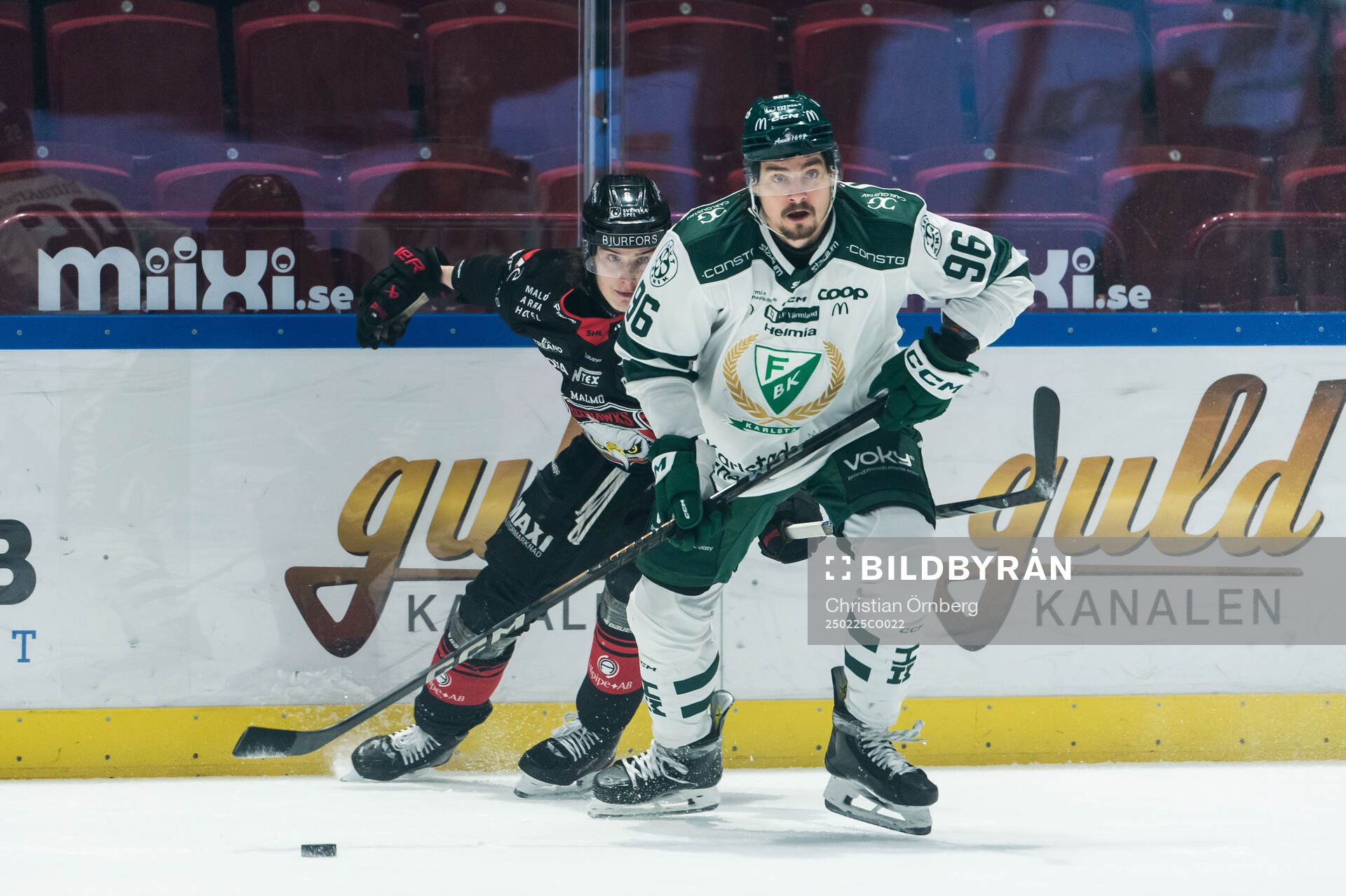 Färjestads David Tomasek och Malmö Redhawks Dominik