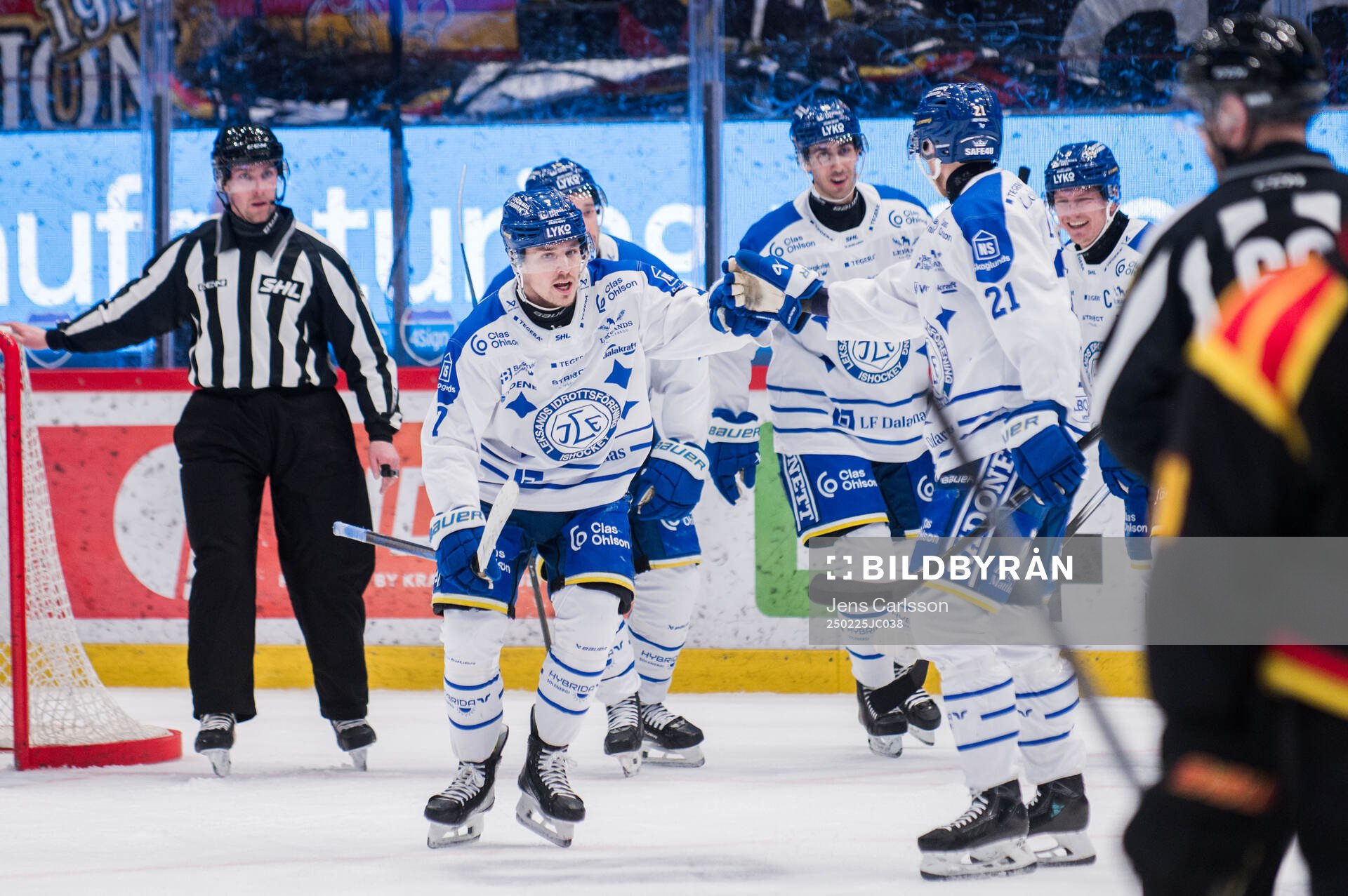 Leksands Marcus Karlberg och Joonas Lyytinen jublar