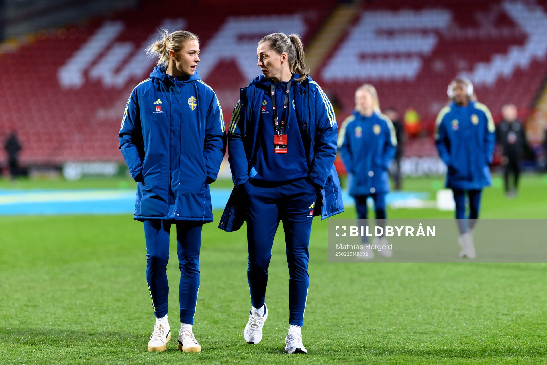 Fridolina Rolfö and Linda Sembrant of Sweden