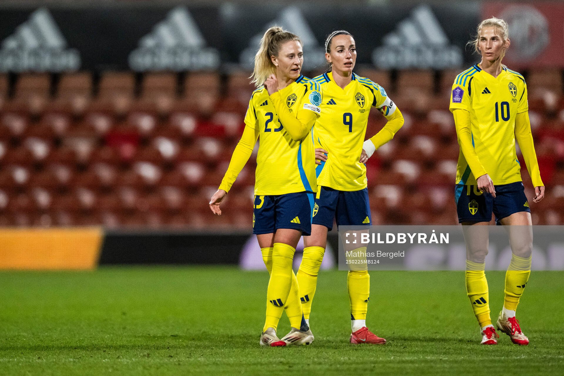 Rebecka Blomqvist, Kosovare Asllani and Sofia Jakobsson of