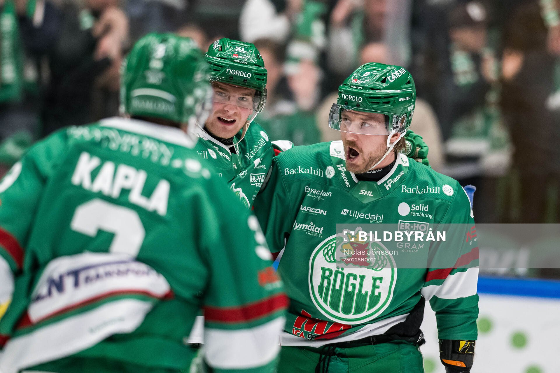 Rögles Calle Själin och Linus Sandin jublar