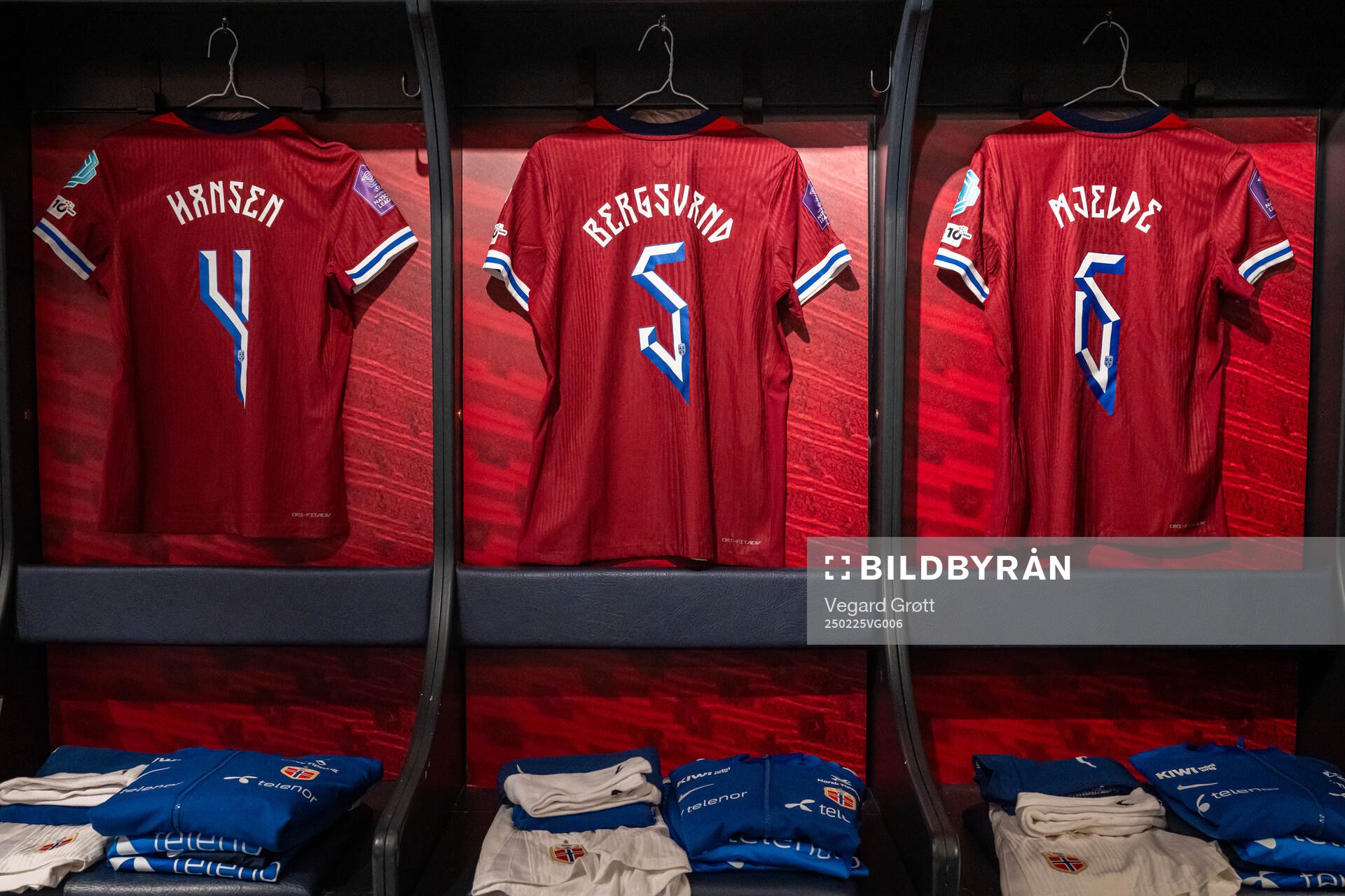 The kits of Tuva Hansen, Guro Bergsvand and Maren Mjelde of