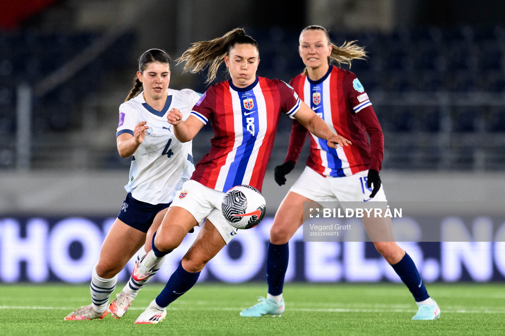 Noemi Ivelj of Switzerland and Vilde Bøe Risa of Norway