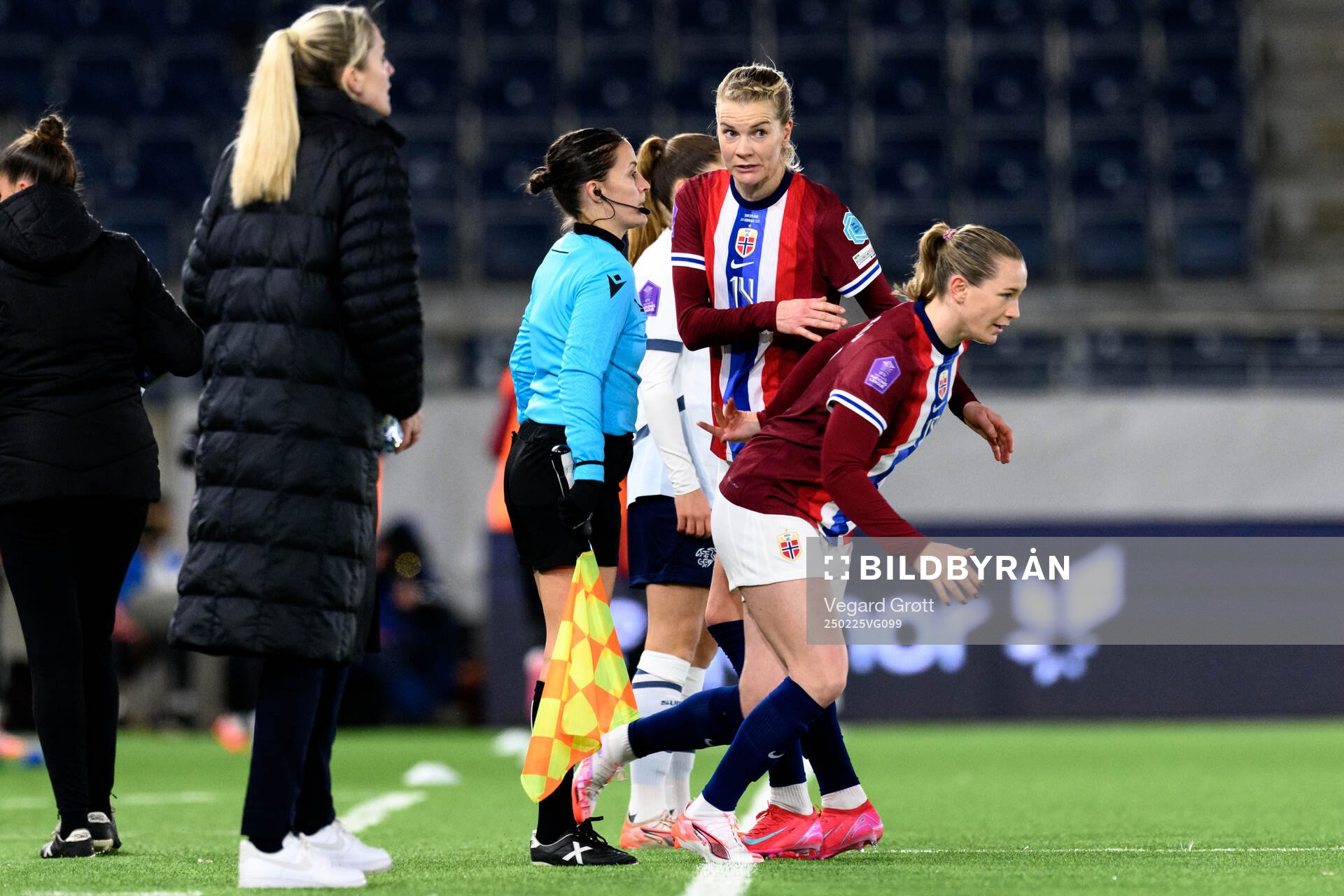 Ada Hegerberg and Elisabeth Terland of Norway during the UEFA Women’s Nations League football match between Norway and Switzerland on February 25, 2025 in Stavanger.