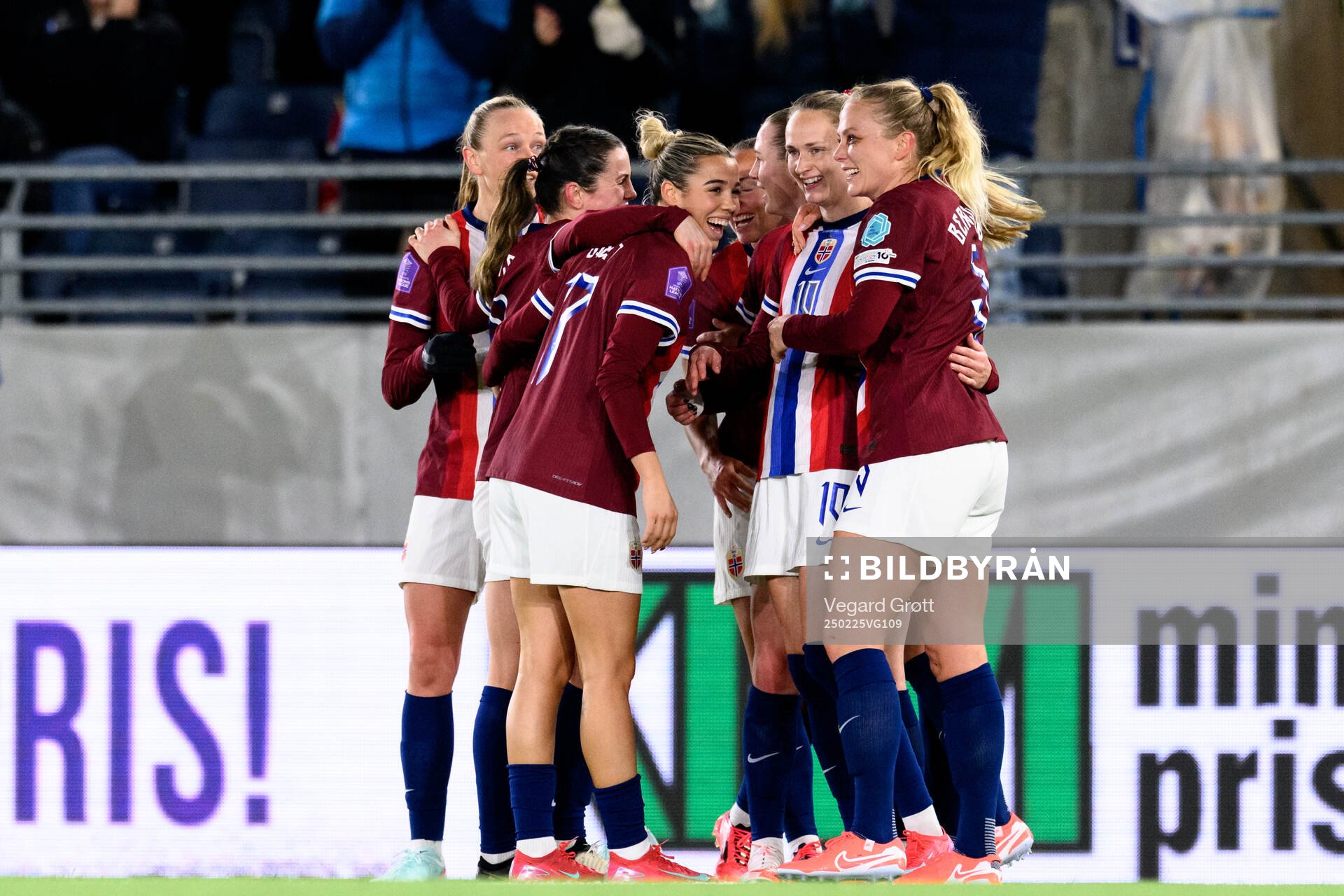 Caroline Graham Hansen of Norway celebrates