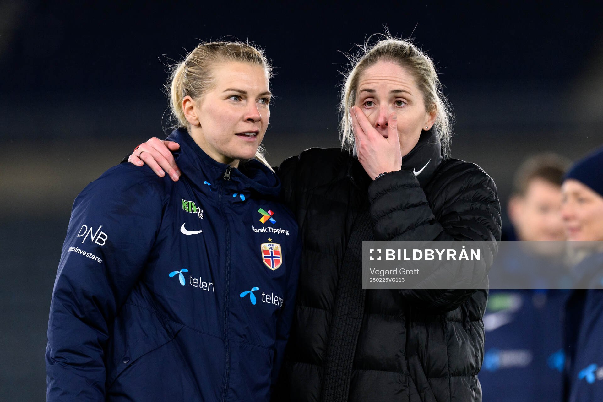 Ada Hegerberg and Head coach Gemma Grainger of Norway