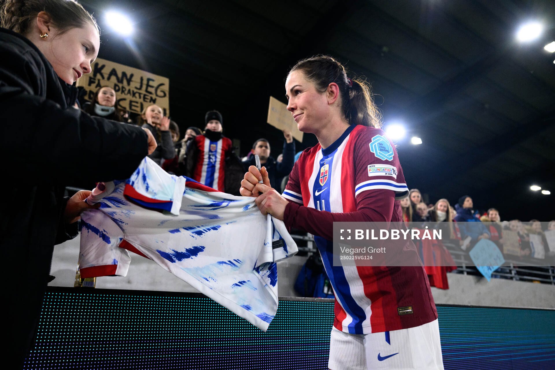 Tuva Hansen of Norway signs autographs