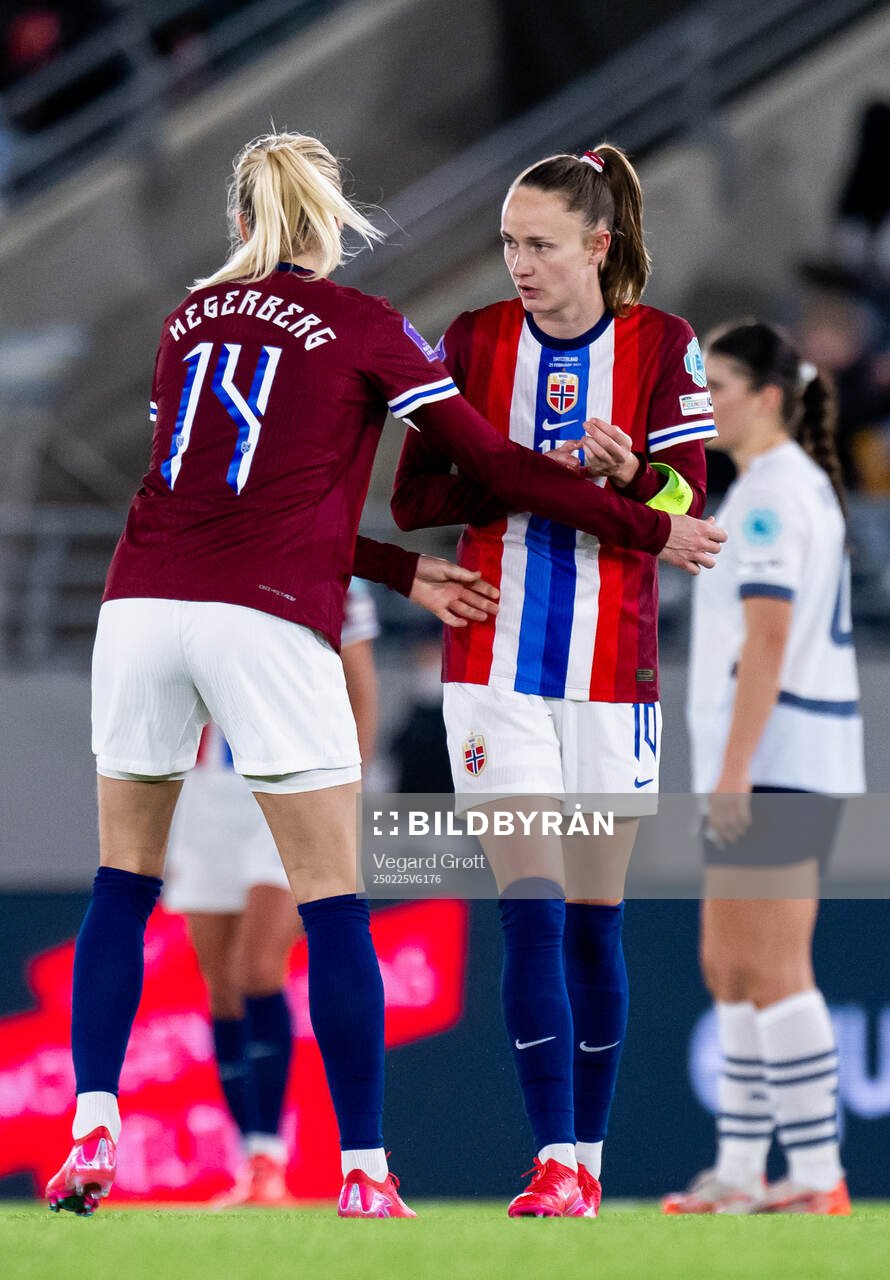 Ada Hegerberg of Norway gives the captains’ armband to