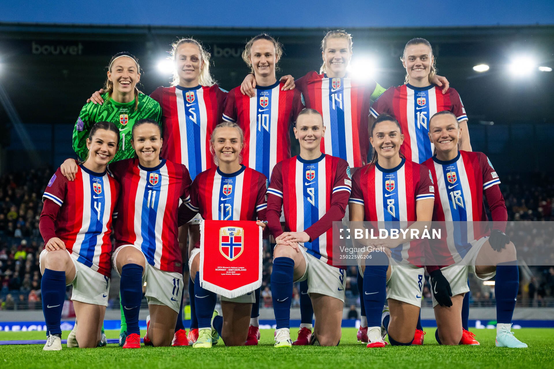 The starting eleven of Norway pose for a team photo