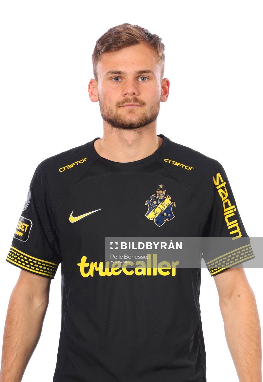 s Oscar Uddenäs