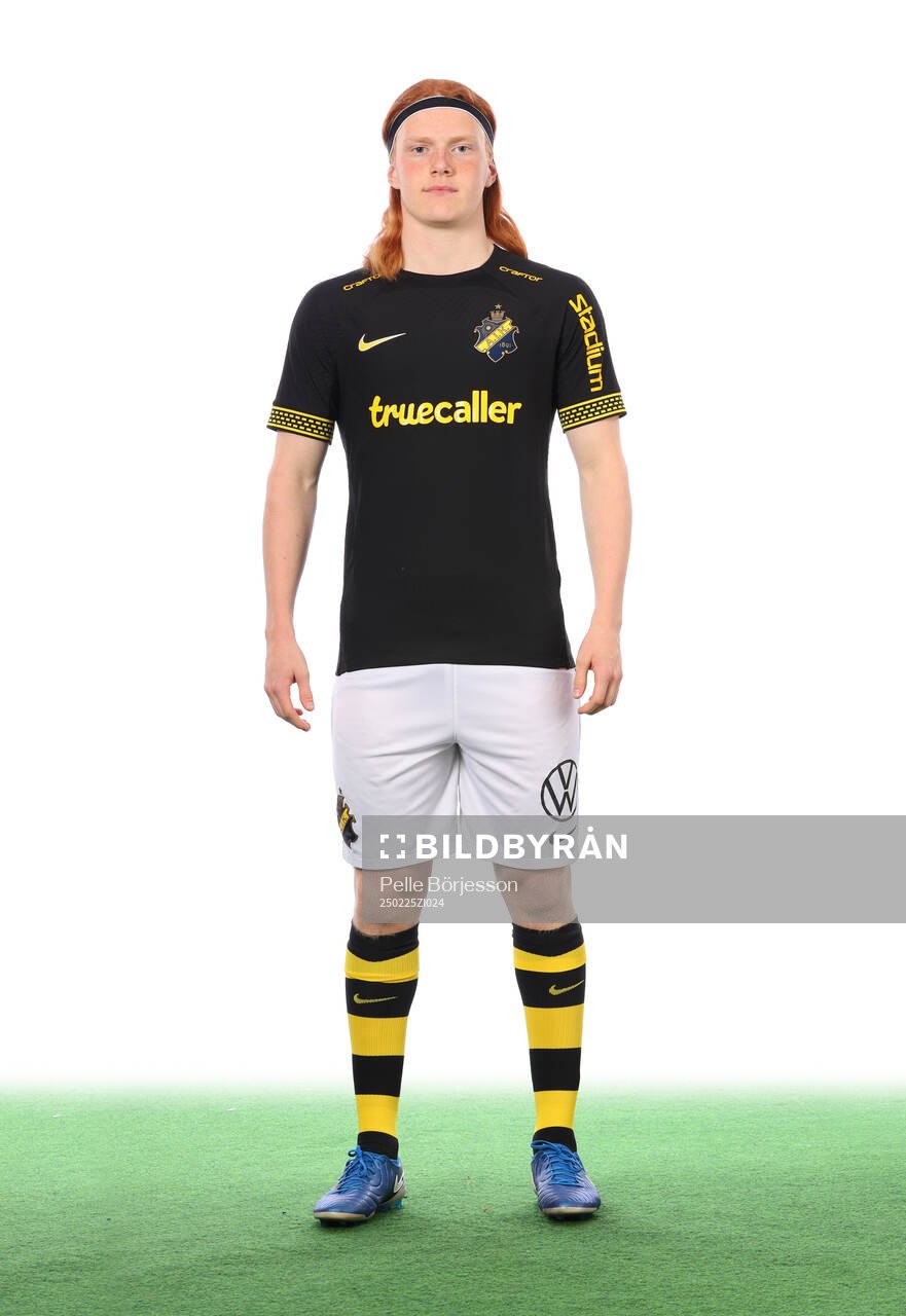 s Elvis van der Laan