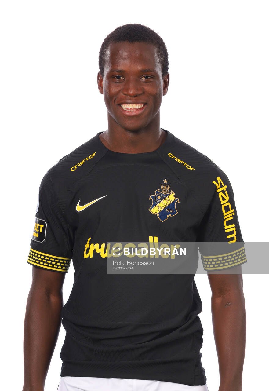s Stanley Omondi
