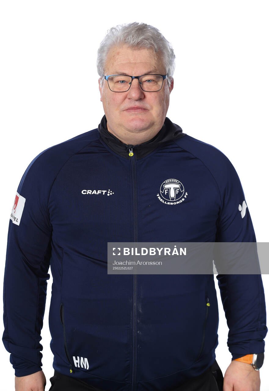 Trelleborgs tränare Hans Malmgren poserar för ett porträtt den 25 februari 2025 i Trelleborg.