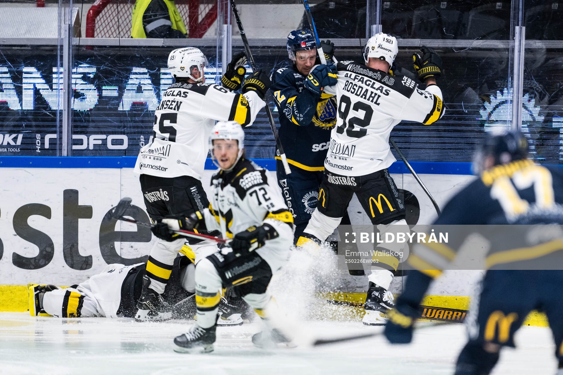 Västerås målvakt Rasmus Korhonen har ont och Västerås