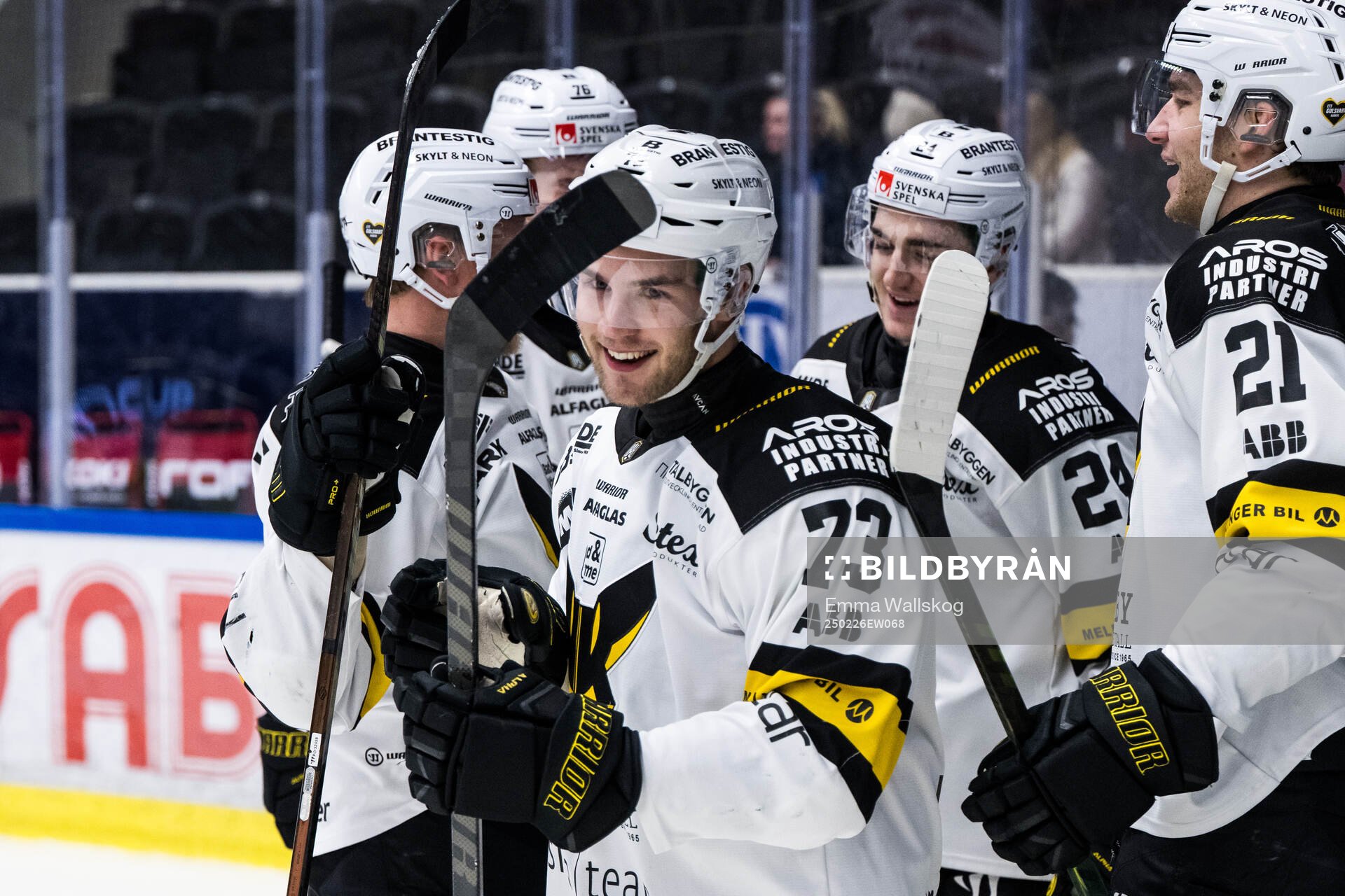 Västerås Anton Gradin jublar