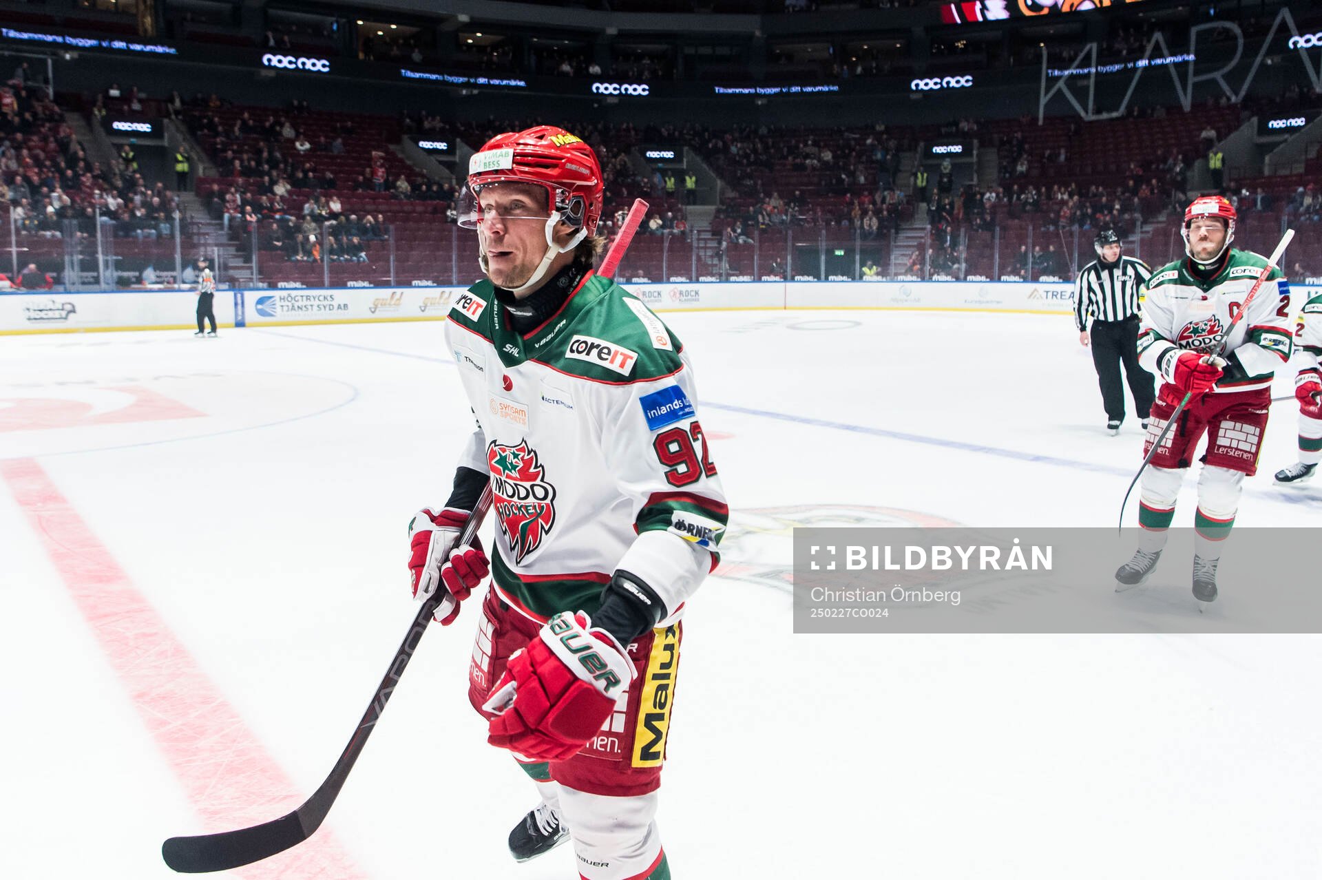 Modos Jesper Olofsson jublar