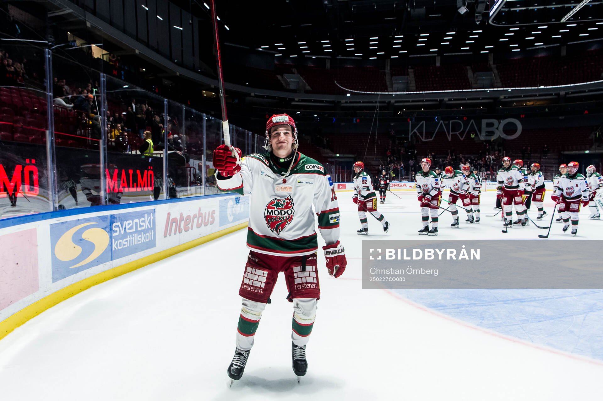 Modos Lucas Pettersson jublar
