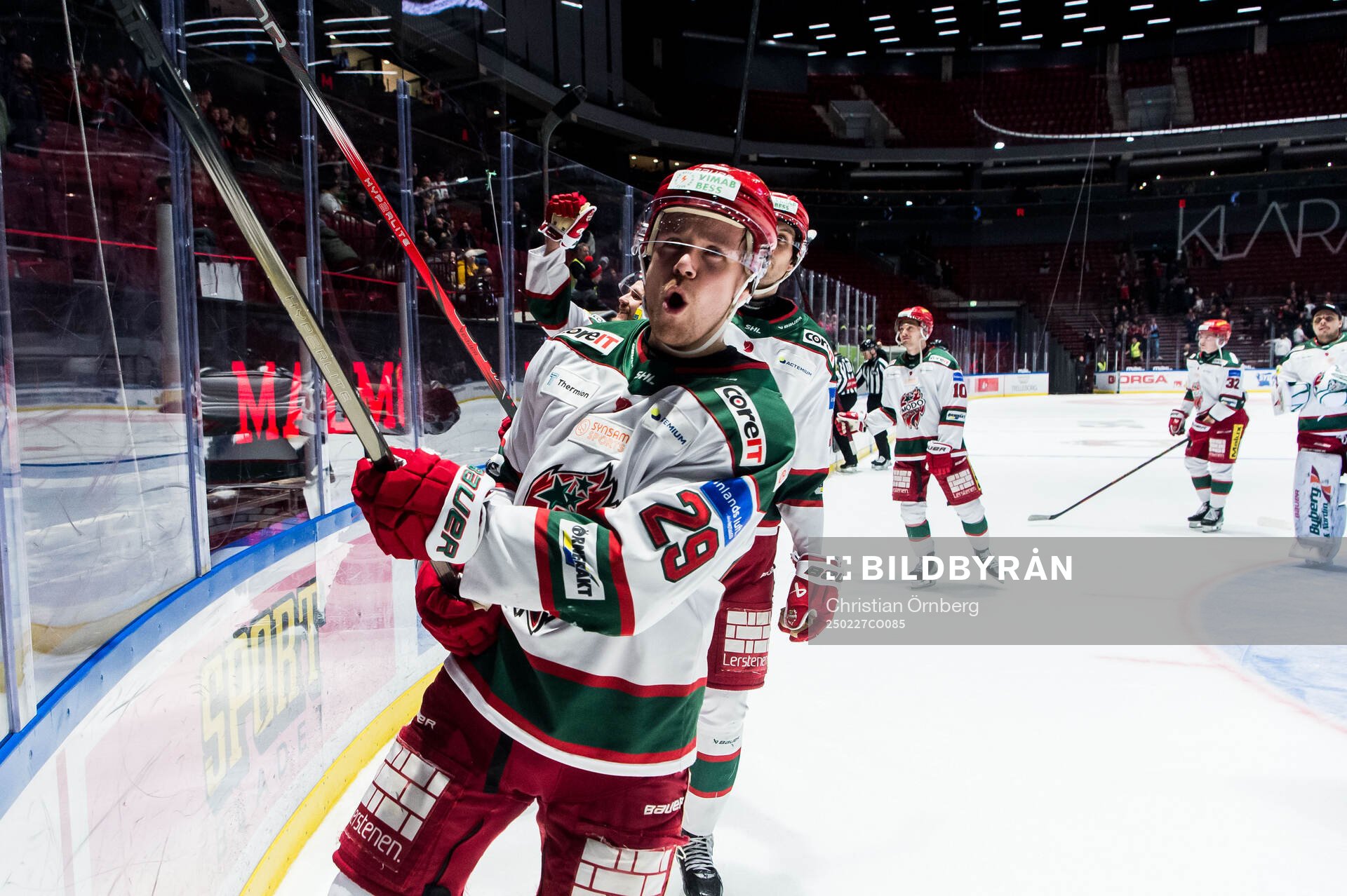 Modos Mikkel Aagaard jublar