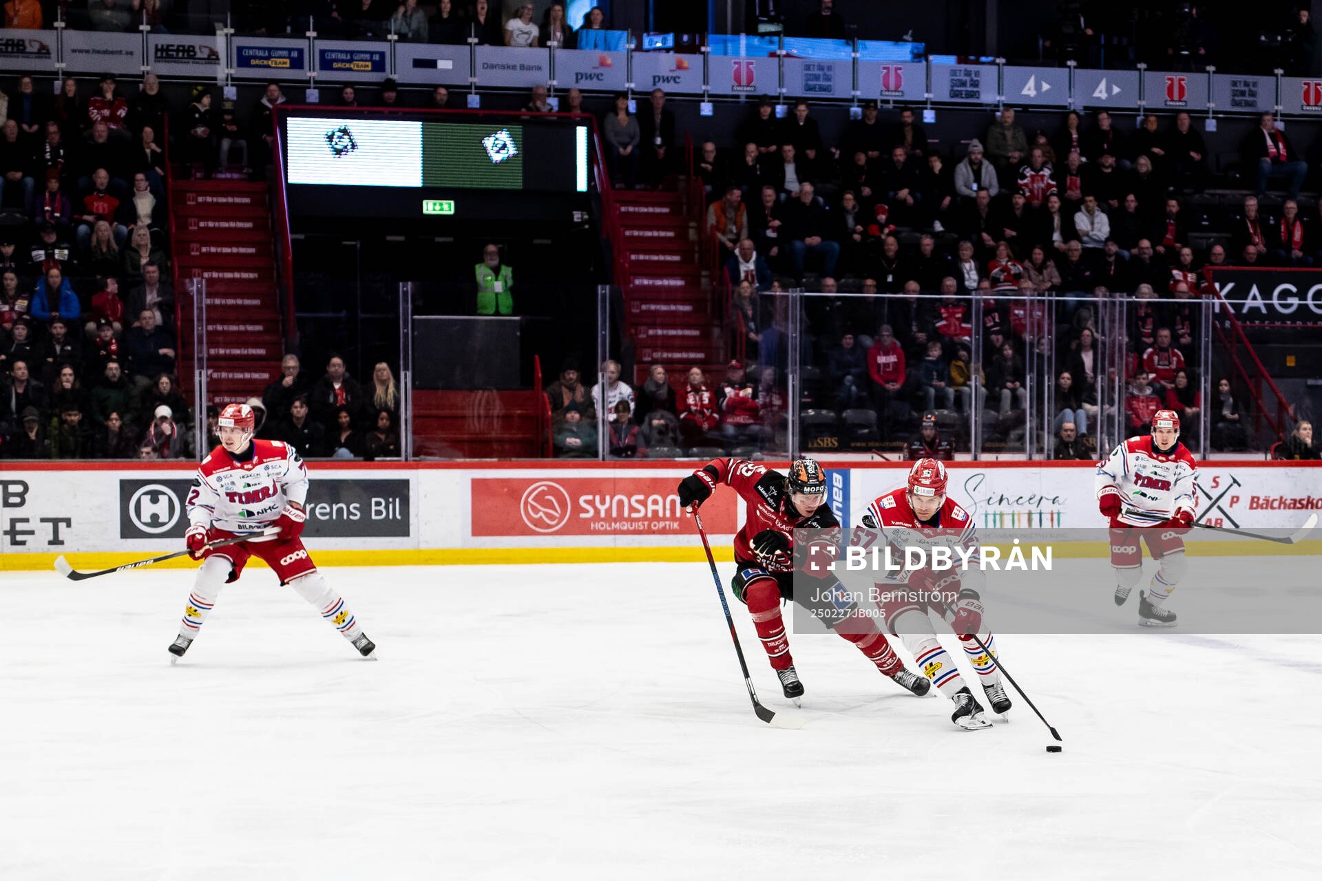 Örebros Christopher Mastomäki och Timrås Anton Wedin