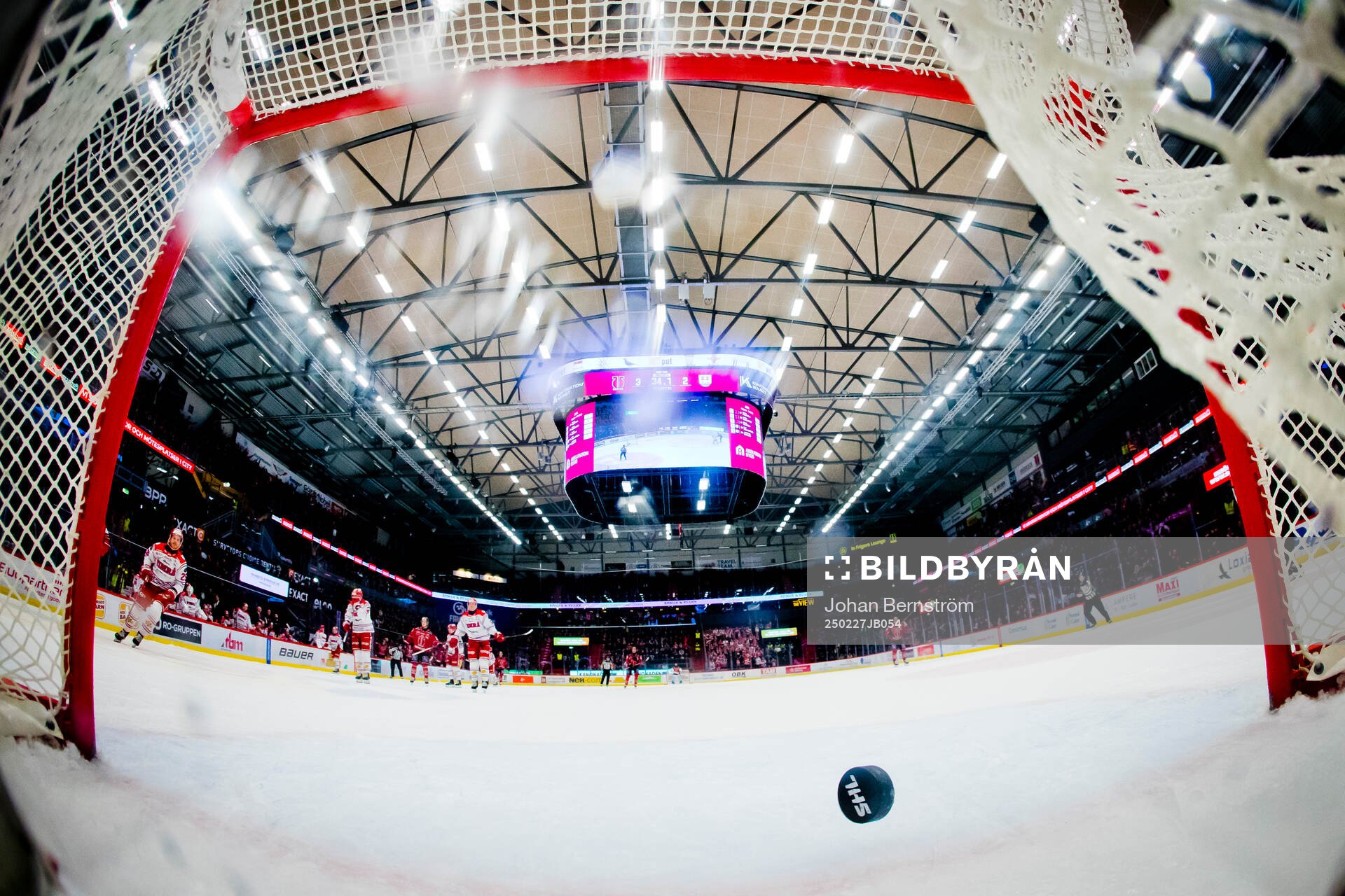 Örebros Melvin Fernström gör 4-2 i tom bur