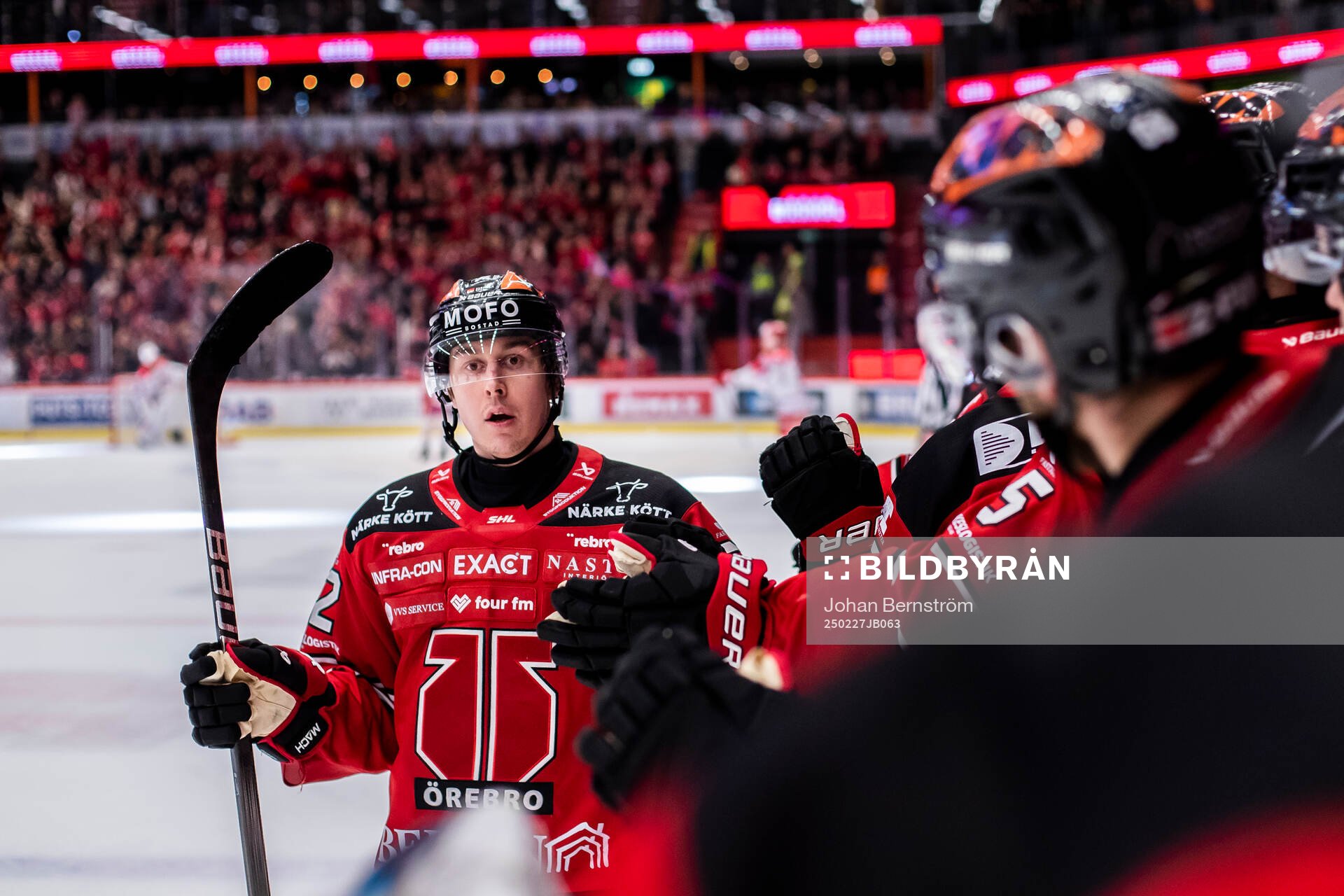 Örebros Robert Leino jublar vid 2-0