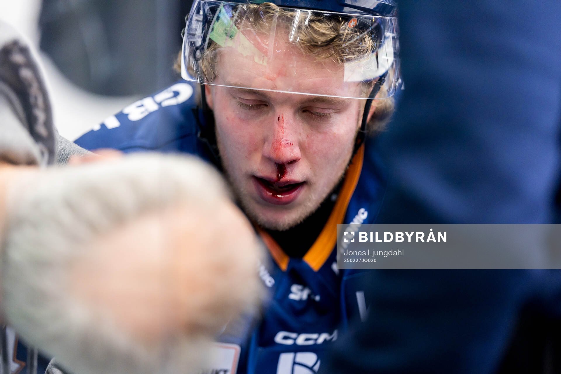 Växjös Karl Henriksson blöder