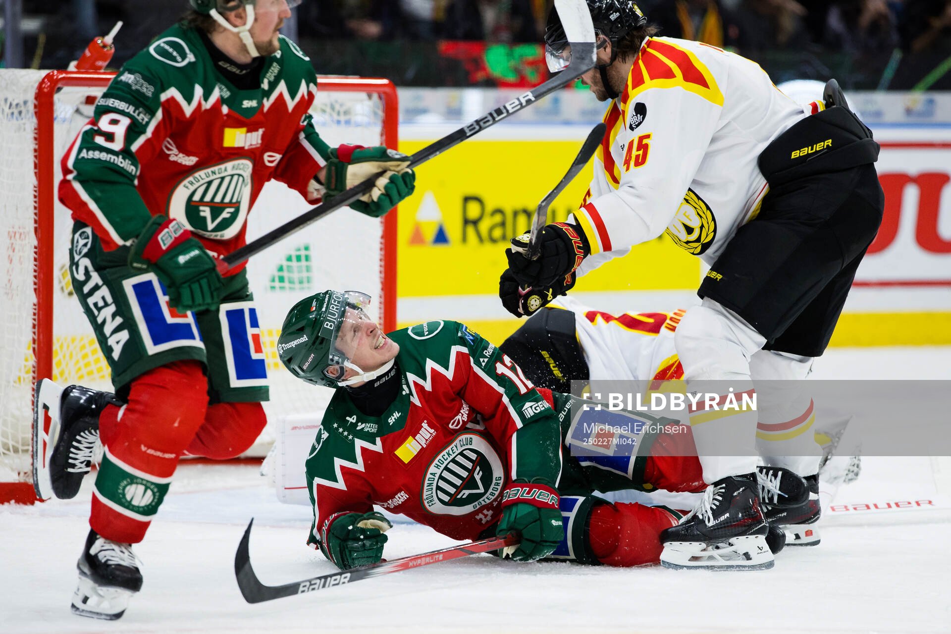 Frölundas Max Friberg och Brynäs Charles-Édouard D'astous