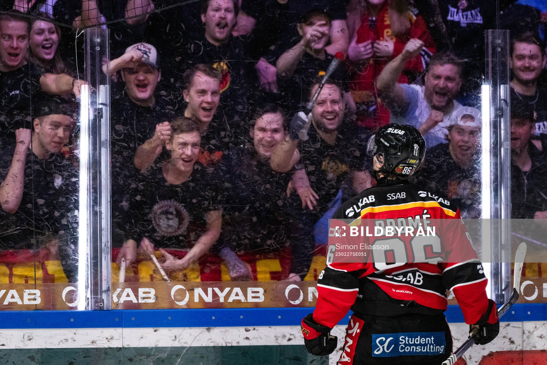 Luleås Mathias Bromé jublar