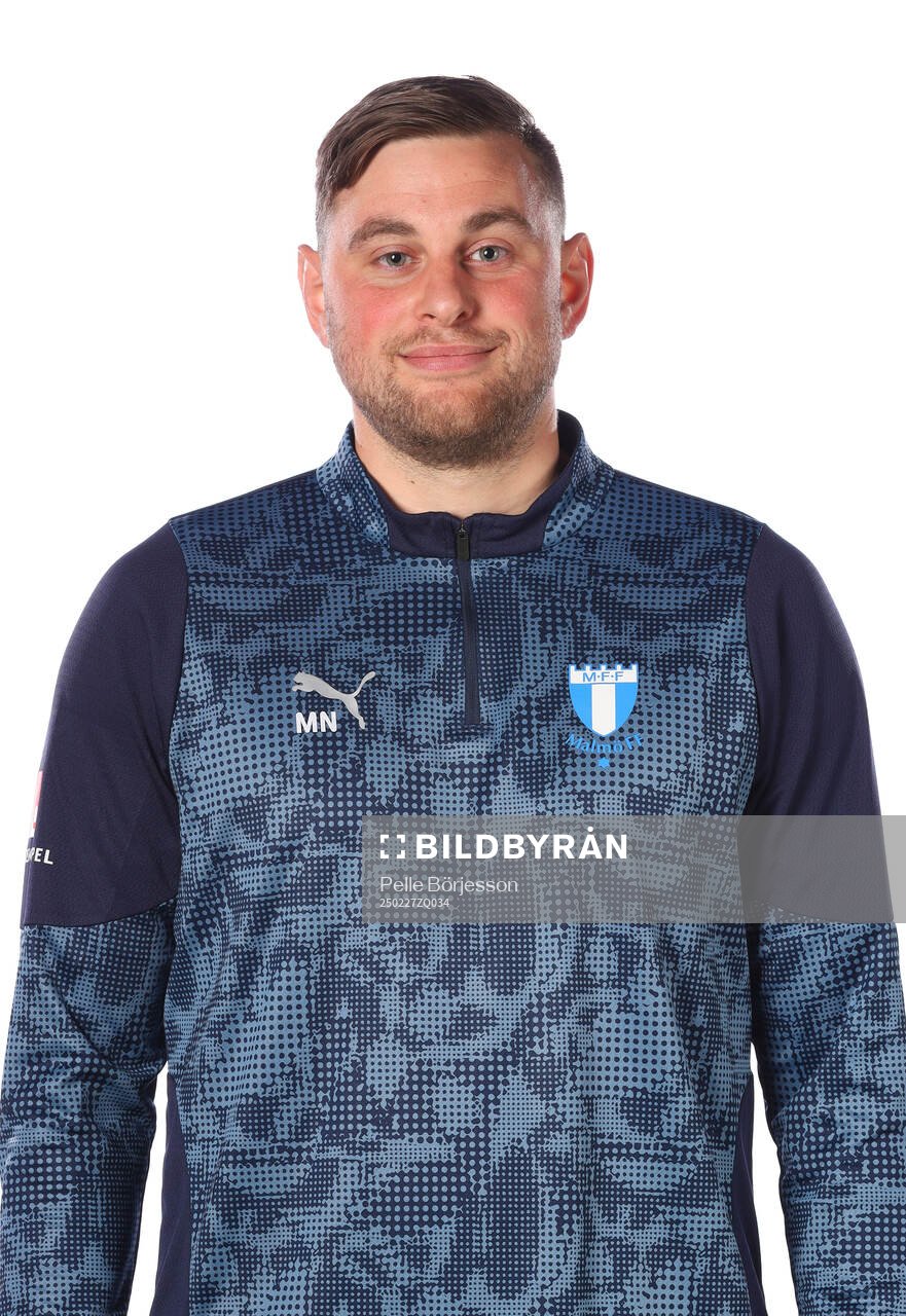 Malmö FFs målvaktstränare Marcus Norman poserar för ett porträtt den 27 februari 2025 i Malmö.