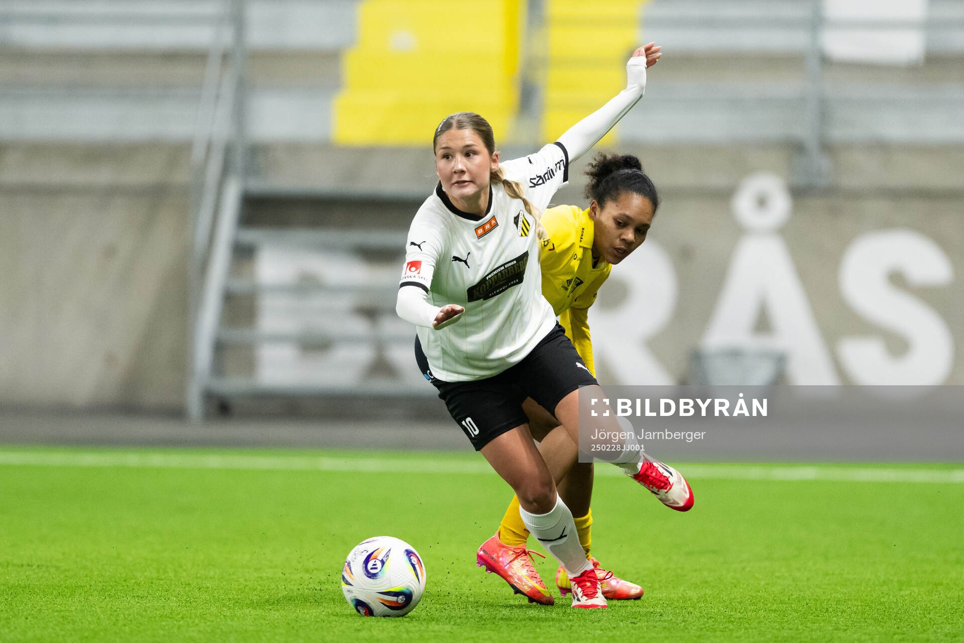 Häckens Emilia Migas och Elfsborgs Vanessa Lopez
