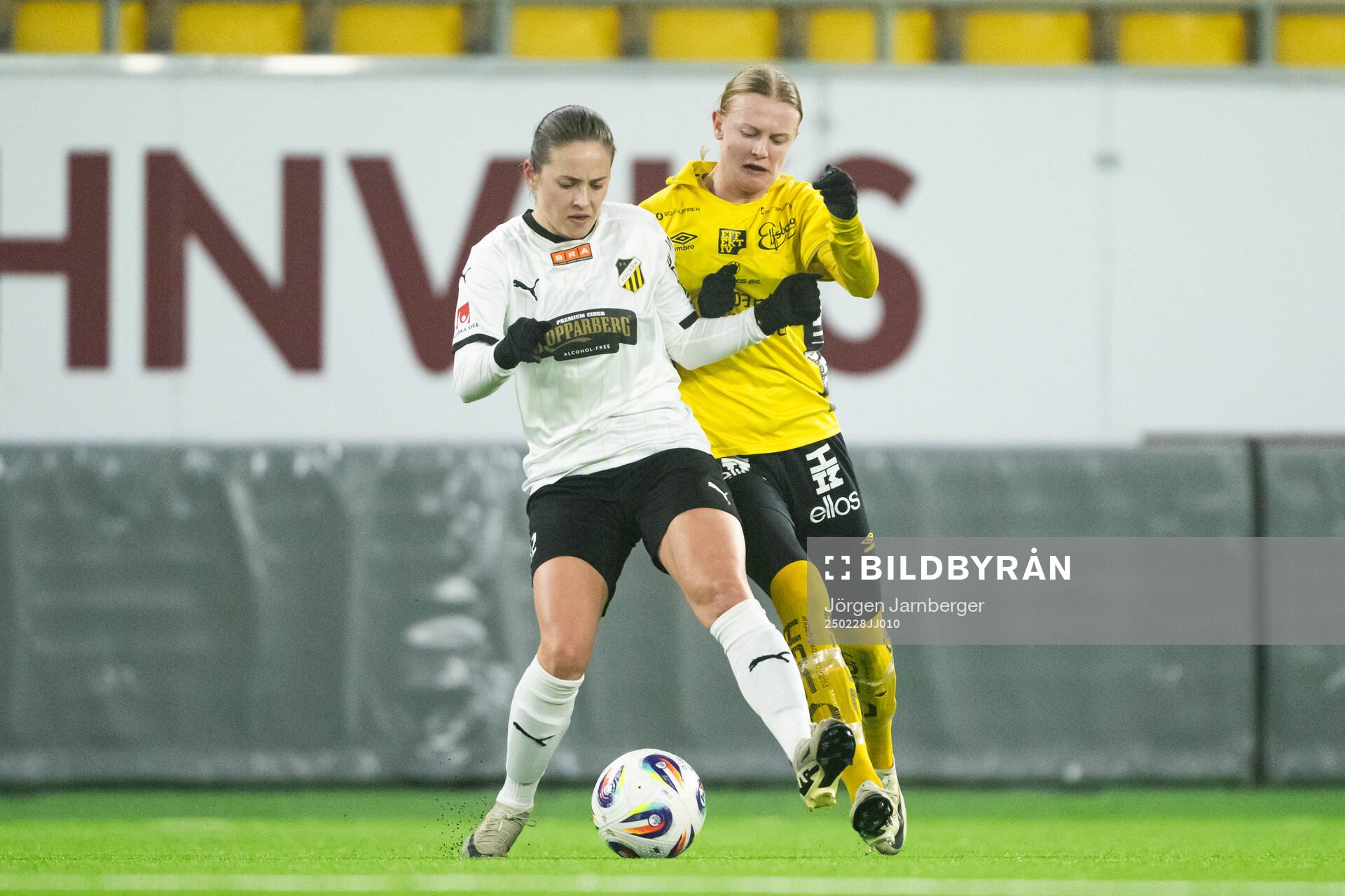 Häckens Céline Gysenius och Elfsborgs Hanna Jiozon
