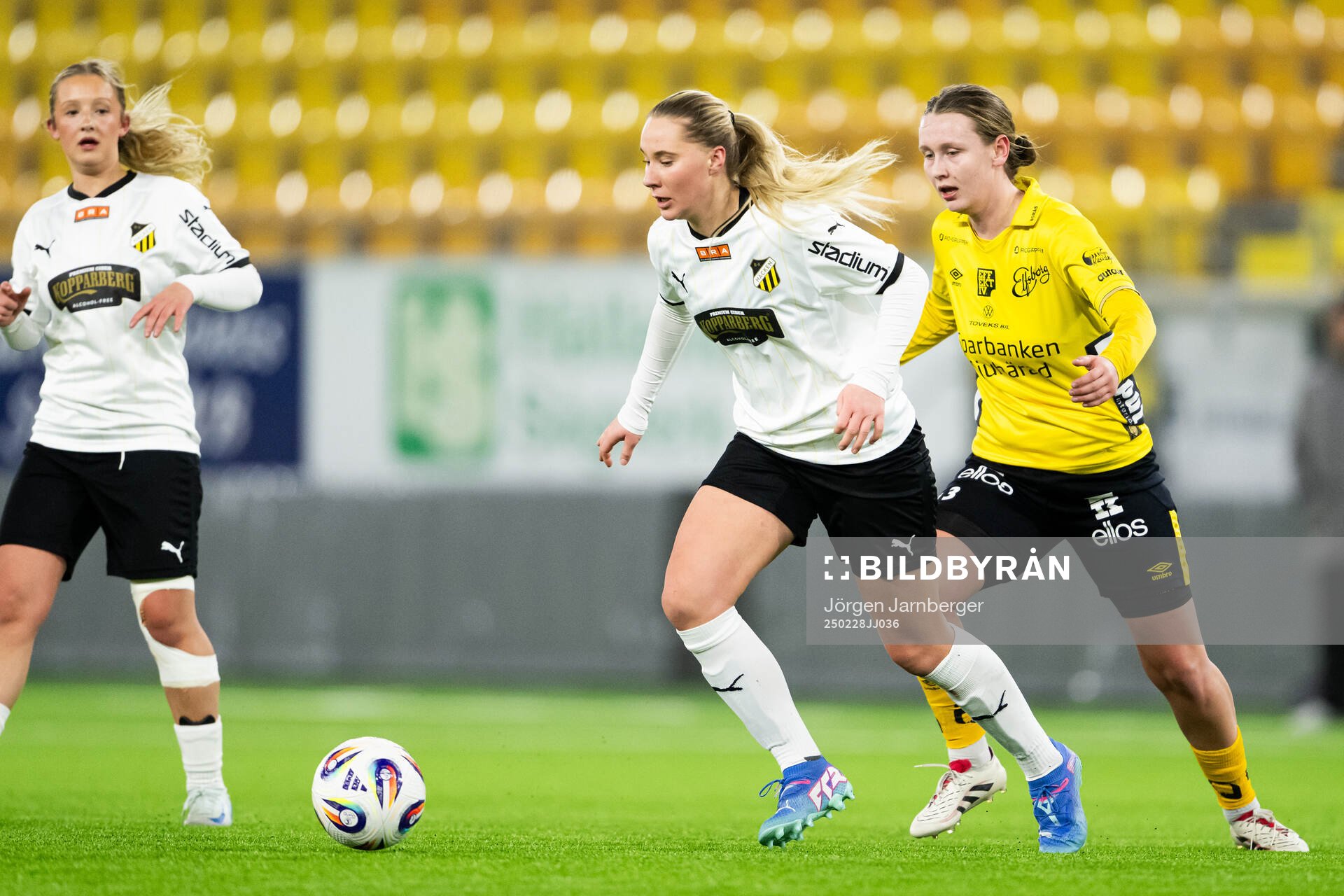 Häckens Filippa Mellingsäter och Elfsborgs Ellen Nilsson