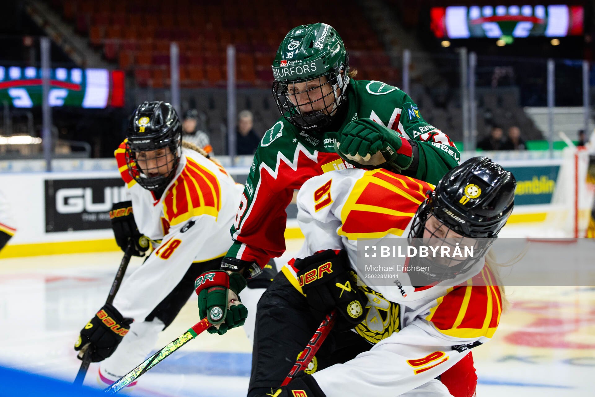 Frölundas Michelle Karvinen och Brynäs Anna Brenkle