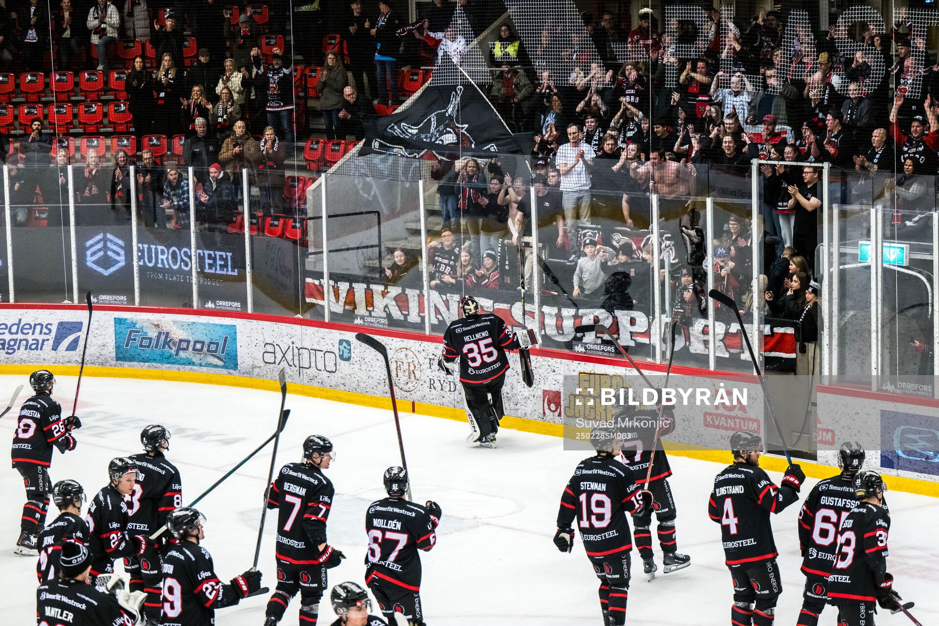 Nybros målvakt Alexander Hellnemo jublar